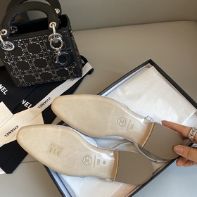 【Chanel】 Новая серия туфель с открытой пяткой от Chanel!  Кажда