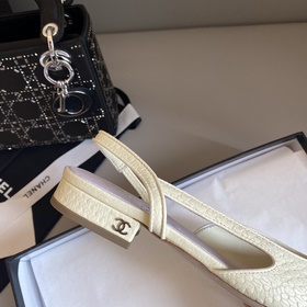 【Chanel】 Новая серия туфель с открытой пяткой от Chanel!  Кажда