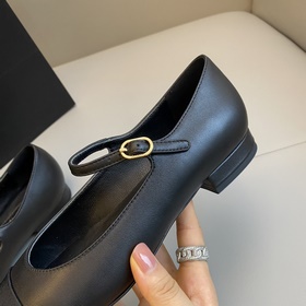 【Chanel】 Новинка осень-зима 2023 от Chanel — туфли с круглым носк