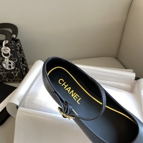 【Chanel】 Новинка от Chanel – туфли Mary Jane с цветочным узором! 