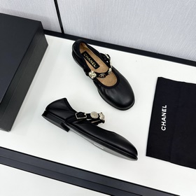 Официальный сайт Chanel синхронизирован с последней версией CHANE