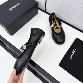 Официальный сайт Chanel синхронизирован с последней версией CHANE