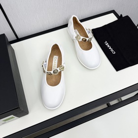 Официальный сайт Chanel синхронизирован с последней версией CHANE
