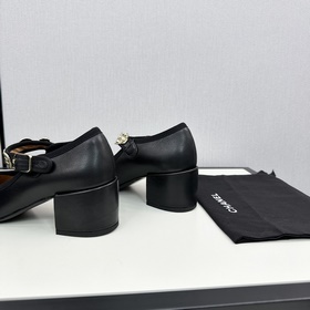 Официальный сайт Chanel синхронизирован с последней версией CHANE