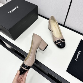Официальный сайт Chanel синхронизирован с последней версией CHANE