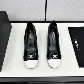 Официальный сайт Chanel синхронизирован с последней версией CHANE