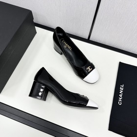 Официальный сайт Chanel синхронизирован с последней версией CHANE