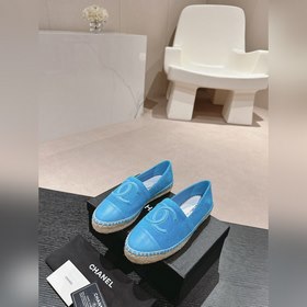 CHANEL маленькие туфли-тапочки с подошвой из пеньковой веревки. В