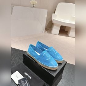 CHANEL маленькие туфли-тапочки с подошвой из пеньковой веревки. В