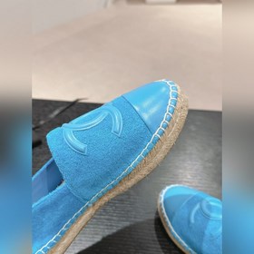 CHANEL маленькие туфли-тапочки с подошвой из пеньковой веревки. В