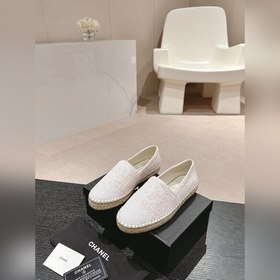 CHANEL маленькие туфли-тапочки с подошвой из пеньковой веревки. В
