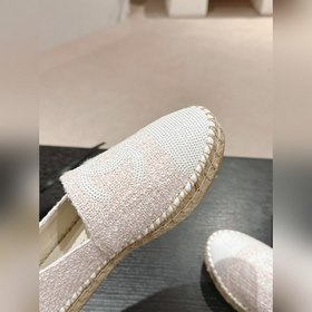 CHANEL маленькие туфли-тапочки с подошвой из пеньковой веревки. В