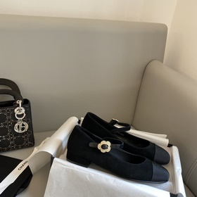 【Chanel】 Новые туфли Chanel Mary Jane с цветочным узором! Гаранти