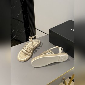 CHANEL 2025 Новая модель плетеных пляжных сандалий, доступная в м