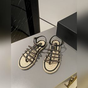 CHANEL 2025 Новая модель плетеных пляжных сандалий, доступна в ма