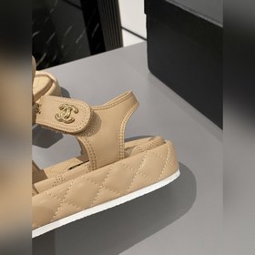 CHANEL 2025 Новая модель сандалий, доступная в магазинах Эксклюзи
