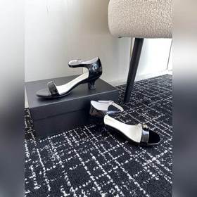 Услуги покупке товаров CHANEL 24ss Сандалии с одной ремелькой Ос