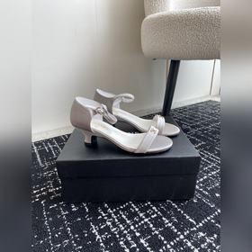 Услуги покупке товаров CHANEL 24ss Сандалии с одной ремелькой Ос