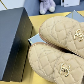 Высокое качество Новые меховые тапочки CHANEL CHANEL 2025 Популяр