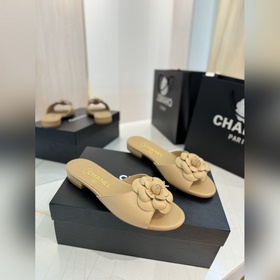Chanel 24C весна-лето, новая коллекция, серия туфель с капустой. 