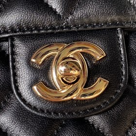 Chanel 23A с ручкой в форме бриллианта, модель cfmini, появилась 