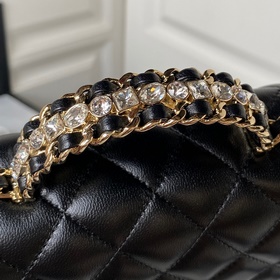 Chanel 23A с ручкой в форме бриллианта, модель cfmini, появилась 