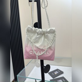 Новая модель мини-сумка 22bag в градиентном розовом цвете Клубни