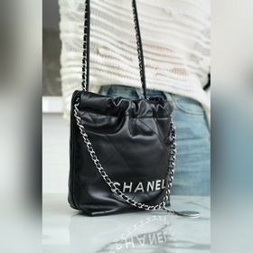 Chanel 23S 22Mini сумка черно-серебристая Долгожданная мини-сумка