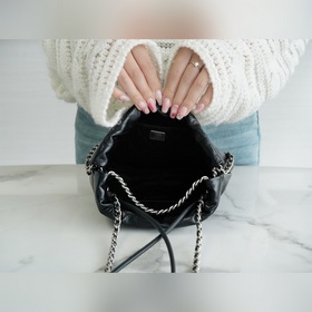 Chanel 23S 22Mini сумка черно-серебристая Долгожданная мини-сумка