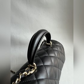 В наличии в черном цвете： Ручка mini CF черная овчина с золотисто