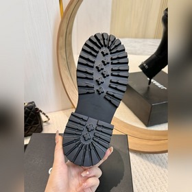CHANEL Осень-зима 2024 Ботинки с буквой B Эти ботинки действитель