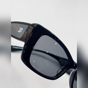 Квадратные прозрачные солнцезащитные очки Chanel Samaria. Классич