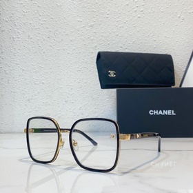 Новинка Chanel 2 CH8823 — новое лицо, которое стало популярным во