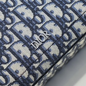 Dior - новейшая модель сумки-седла/шоппера от Dior, официальный с