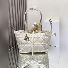 Подлинный продукт, высокое качество Сумка Dior Toujours (белая, с
