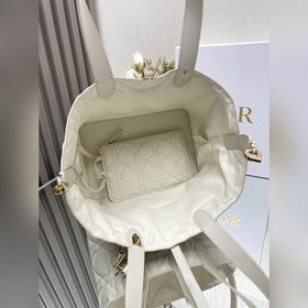 Подлинный продукт, высокое качество Сумка Dior Toujours (белая, с