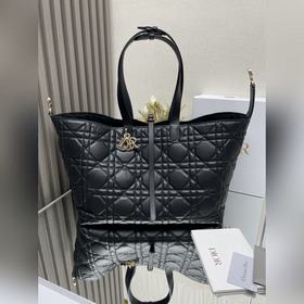 Подлинный товар  Сумка DIOR TOUJOURS (черная, большая) Эта сумка