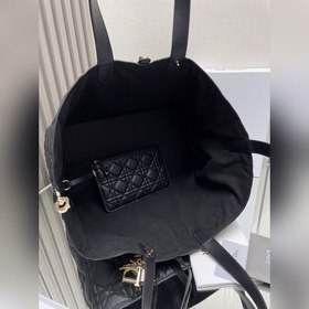 Подлинный товар  Сумка DIOR TOUJOURS (черная, большая) Эта сумка