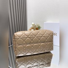 Подлинный товар  Сумка DIOR TOUJOURS (коричневая, большая) Эта с