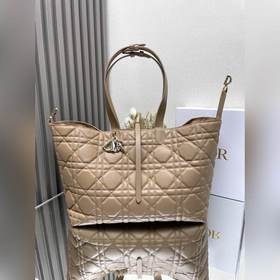 Подлинный товар  Сумка DIOR TOUJOURS (коричневая, большая) Эта с