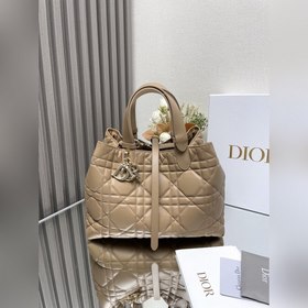 Подлинный продукт, высокое качество Сумка Dior Toujours (коричнев
