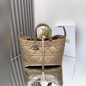 Подлинный продукт, высокое качество Сумка Dior Toujours (коричнев