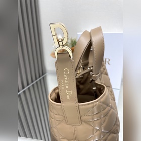 Подлинный продукт, высокое качество Сумка Dior Toujours (коричнев