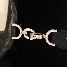Сумка Dior Toujours Эта сумка Dior Toujours была представлена пок