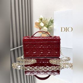 Подлинная  lady Dior сумочка-клатч «Красная лакированная кожа» 