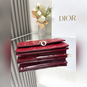 Подлинная  lady Dior сумочка-клатч «Красная лакированная кожа» 