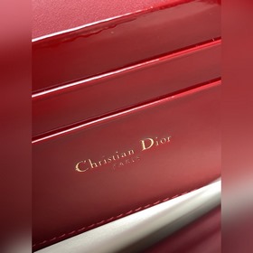 Подлинная  lady Dior сумочка-клатч «Красная лакированная кожа» 