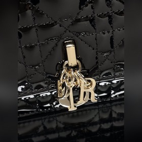 Подлинная  lady Dior сумочка-клатч «Черная лакированная кожа» Э