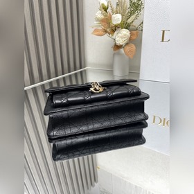 Подлинный продукт, высокое качество Новая модель от Dior Эта сум