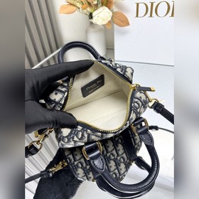 Подлинная высококачественная версия Новая мини-сумка Dior 16 — э